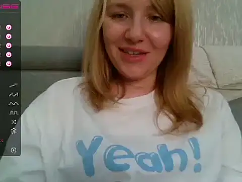 Snapshot of urbadkitty chatting on January 13, 10:03 am urbadkitty online show from January 13, 10:03 am