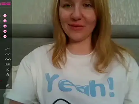 Snapshot of urbadkitty chatting on January 15, 10:06 am urbadkitty online show from January 15, 10:06 am