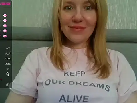 Snapshot of urbadkitty chatting on January 16, 9:59 am urbadkitty online show from January 16, 9:59 am