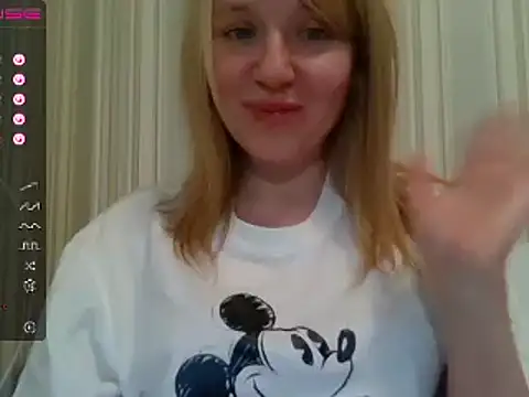 Snapshot of urbadkitty chatting on January 17, 3:32 pm urbadkitty online show from January 17, 3:32 pm