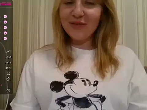 Snapshot of urbadkitty chatting on February 28, 6:09 pm urbadkitty online show from February 28, 6:09 pm