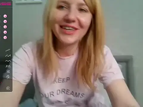 Snapshot of urbadkitty chatting on March 5, 11:17 am urbadkitty online show from March 5, 11:17 am