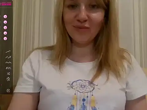 Snapshot of urbadkitty chatting on March 6, 1:35 pm urbadkitty online show from March 6, 1:35 pm