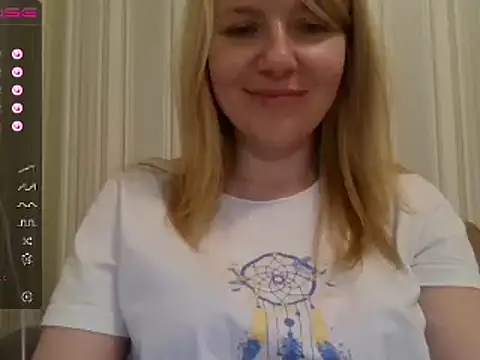 Snapshot of urbadkitty chatting on March 7, 1:29 pm urbadkitty online show from March 7, 1:29 pm