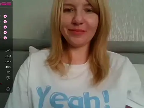 Snapshot of urbadkitty chatting on March 10, 6:38 am urbadkitty online show from March 10, 6:38 am