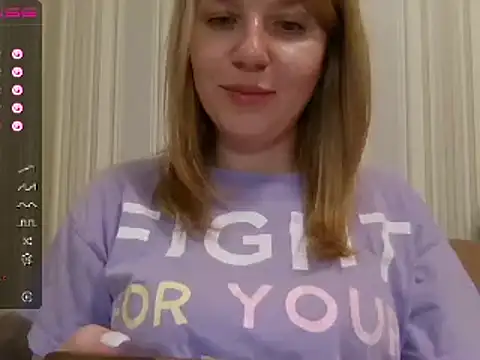 Snapshot of urbadkitty chatting on March 12, 7:38 pm urbadkitty online show from March 12, 7:38 pm