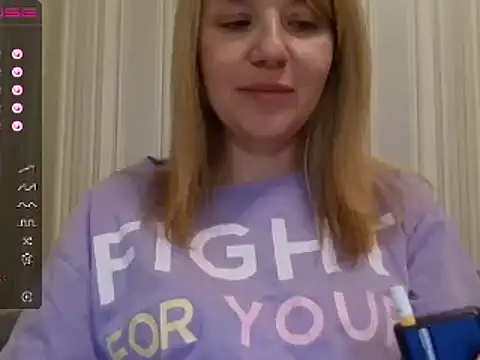 Snapshot of urbadkitty chatting on March 13, 5:07 pm urbadkitty online show from March 13, 5:07 pm