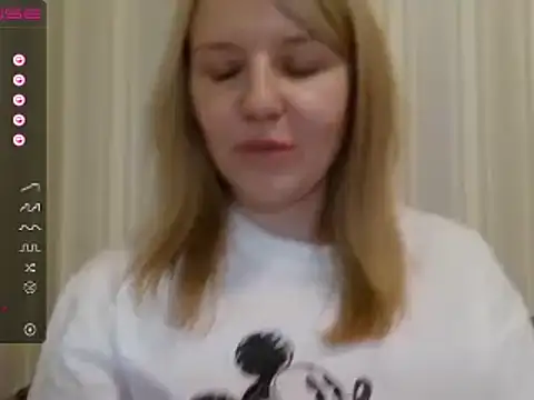 Snapshot of urbadkitty chatting on March 14, 2:52 pm urbadkitty online show from March 14, 2:52 pm