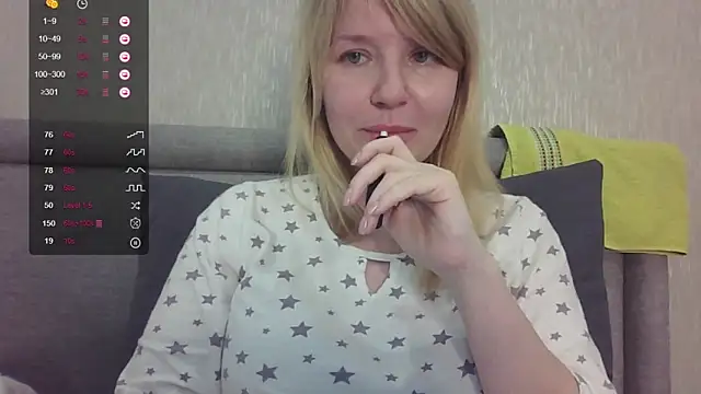 Snapshot of urbadkitty chatting on October 22, 7:08 am urbadkitty online show from October 22, 7:08 am