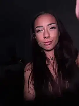 Snapshot of cara_mella chatting on December 8, 8:04 pm cara mella online show from December 8, 8:04 pm