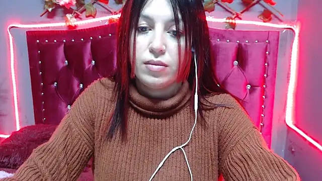 Snapshot of Melani_cute02 chatting on February 3, 2:14 am Melani cute02 online show from February 3, 2:14 am