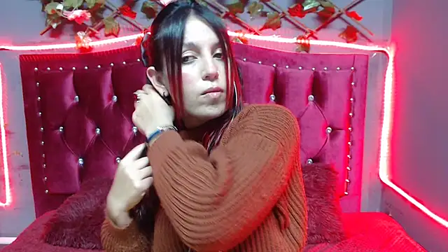 Snapshot of Melani_cute02 chatting on February 7, 11:34 pm Melani cute02 online show from February 7, 11:34 pm