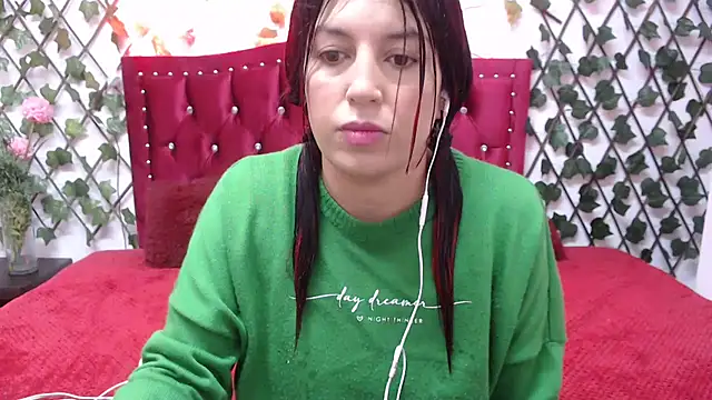 Snapshot of Melani_cute02 chatting on February 18, 8:25 pm Melani cute02 online show from February 18, 8:25 pm