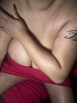 RoxiRedXXX online show from May 9, 5:18 pm