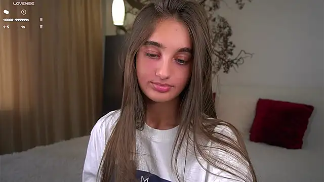 PiquingOgalala online show from September 28, 1:33 am