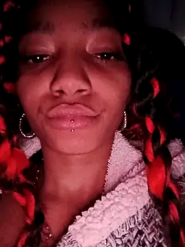 Snapshot of Laanegraofficial_ chatting on December 13, 9:20 pm Laanegraofficial online show from December 13, 9:20 pm