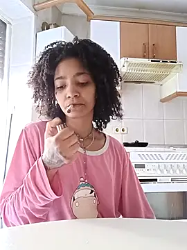 Snapshot of Laanegraofficial_ chatting on March 16, 4:01 pm Laanegraofficial online show from March 16, 4:01 pm