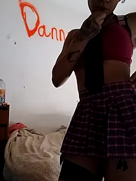 Snapshot of Laanegraofficial_ chatting on March 22, 5:52 pm Laanegraofficial online show from March 22, 5:52 pm