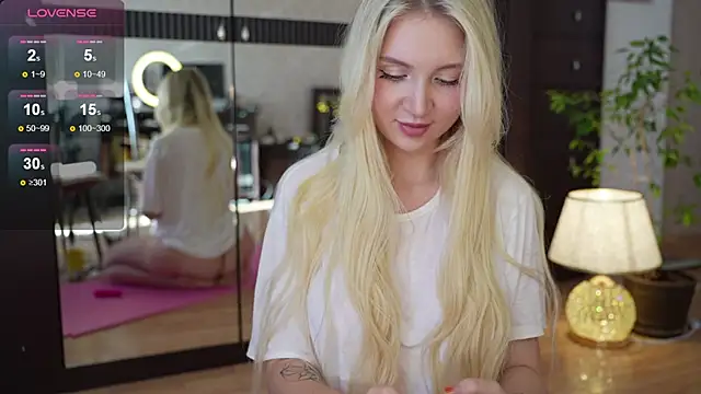 LunaLissa online show from September 23, 4:48 am