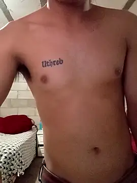 Snapshot of JoanBS21 chatting on March 6, 10:06 pm JoanBS21 online show from March 6, 10:06 pm