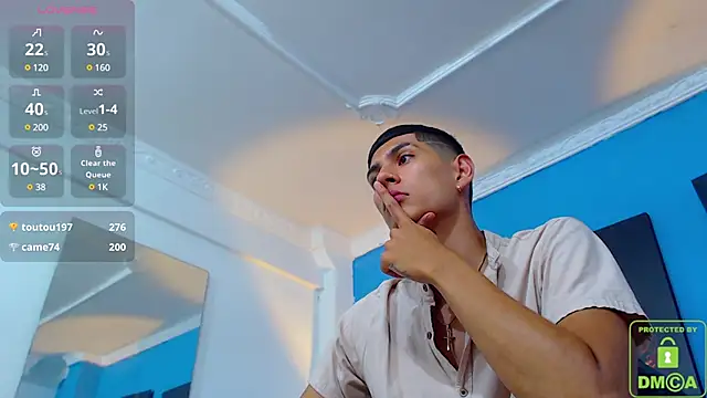 Snapshot of Valerio_20 chatting on December 4, 11:46 pm Valerio 20 online show from December 4, 11:46 pm