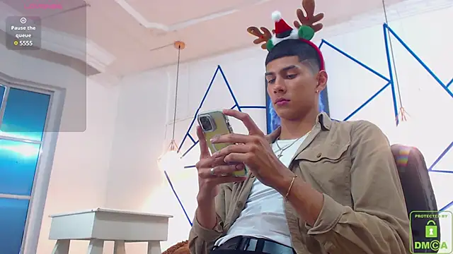 Snapshot of Valerio_20 chatting on December 23, 9:40 pm Valerio 20 online show from December 23, 9:40 pm