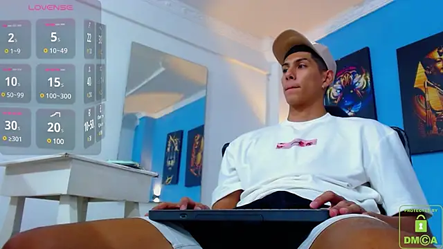 Snapshot of Valerio_20 chatting on December 27, 11:42 pm Valerio 20 online show from December 27, 11:42 pm