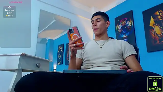 Snapshot of Valerio_20 chatting on January 16, 8:36 pm Valerio 20 online show from January 16, 8:36 pm