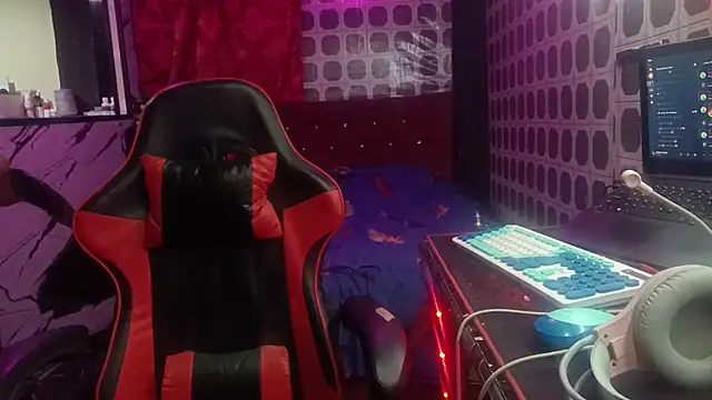 AdelinaMiran90 online show from March 5, 4:41 am