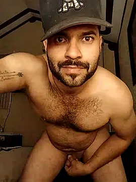 Rober2230 online show from January 2, 4:41 am