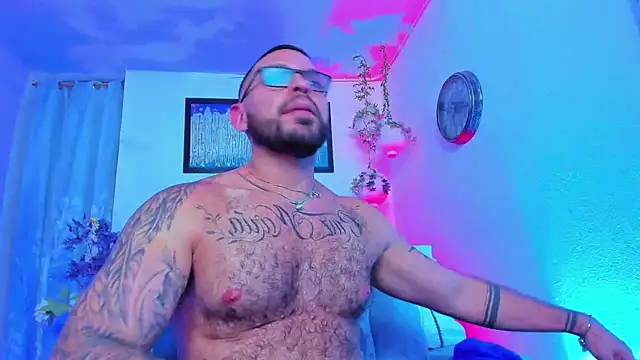 Adil aminn online show from February 2, 6:10 pm