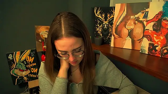 luxie milady online show from February 12, 1:06 pm