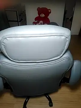 Snapshot of uniquechina69 chatting on March 8, 9:51 pm uniquechina69 online show from March 8, 9:51 pm