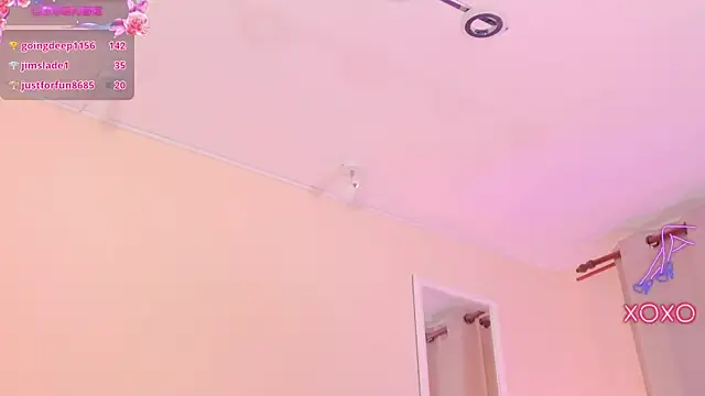 ArianaCroft online show from January 4, 11:00 am