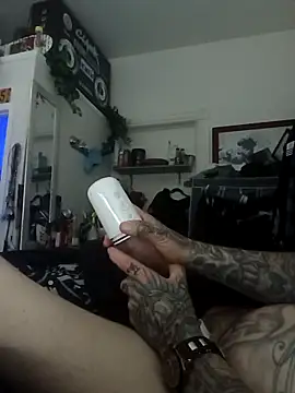 Slunghung79 online show from September 13, 5:13 pm