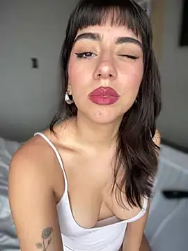 veronicaapink online show from December 28, 6:50 pm