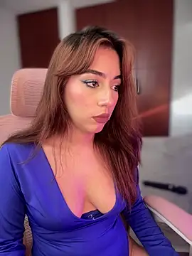 veronicaapink online show from September 12, 9:26 pm