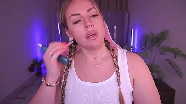 KiraCandyS online show from February 1, 8:58 pm