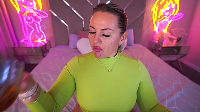 KiraCandyS online show from September 25, 8:56 pm