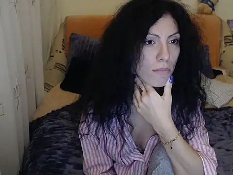 Emmatoo online show from November 25, 11:05 pm