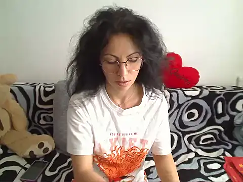 Emmatoo online show from April 12, 9:14 am