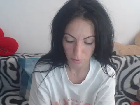 Snapshot of Emmatoo chatting on April 24, 12:40 pm Emmatoo online show from April 24, 12:40 pm
