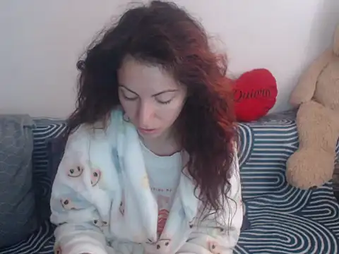 Snapshot of Emmatoo chatting on April 27, 12:47 pm Emmatoo online show from April 27, 12:47 pm