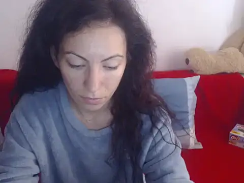 Snapshot of Emmatoo chatting on May 1, 12:10 pm Emmatoo online show from May 1, 12:10 pm