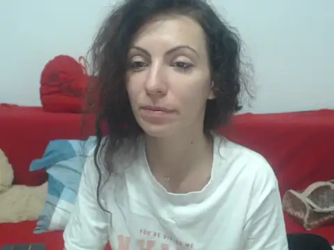 Snapshot of Emmatoo chatting on May 8, 11:54 pm Emmatoo online show from May 8, 11:54 pm