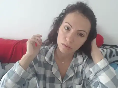 Snapshot of Emmatoo chatting on May 10, 10:20 am Emmatoo online show from May 10, 10:20 am