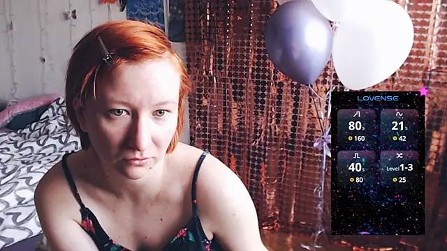 Snapshot of licentia__poetica chatting on February 22, 10:40 am licentia poetica online show from February 22, 10:40 am