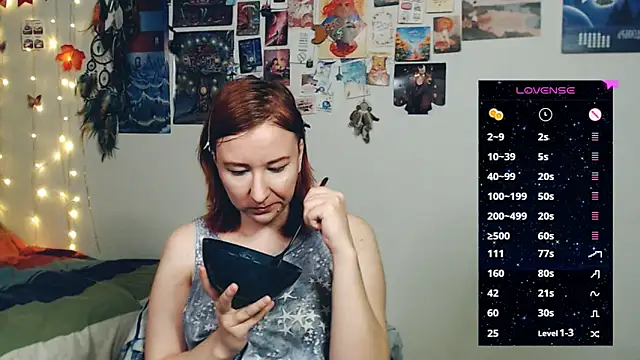 licentia  poetica online show from December 19, 3:35 am