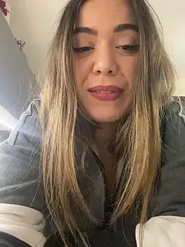 EvaLoReCouple online show from December 16, 6:16 pm