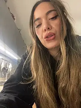 EvaLoReCouple online show from December 19, 5:50 pm